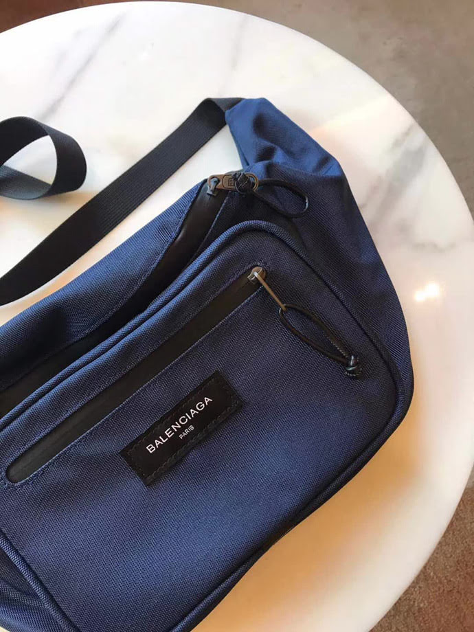 BALENCIAG巴黎世家 實用腰包款 防水面料  BL1397